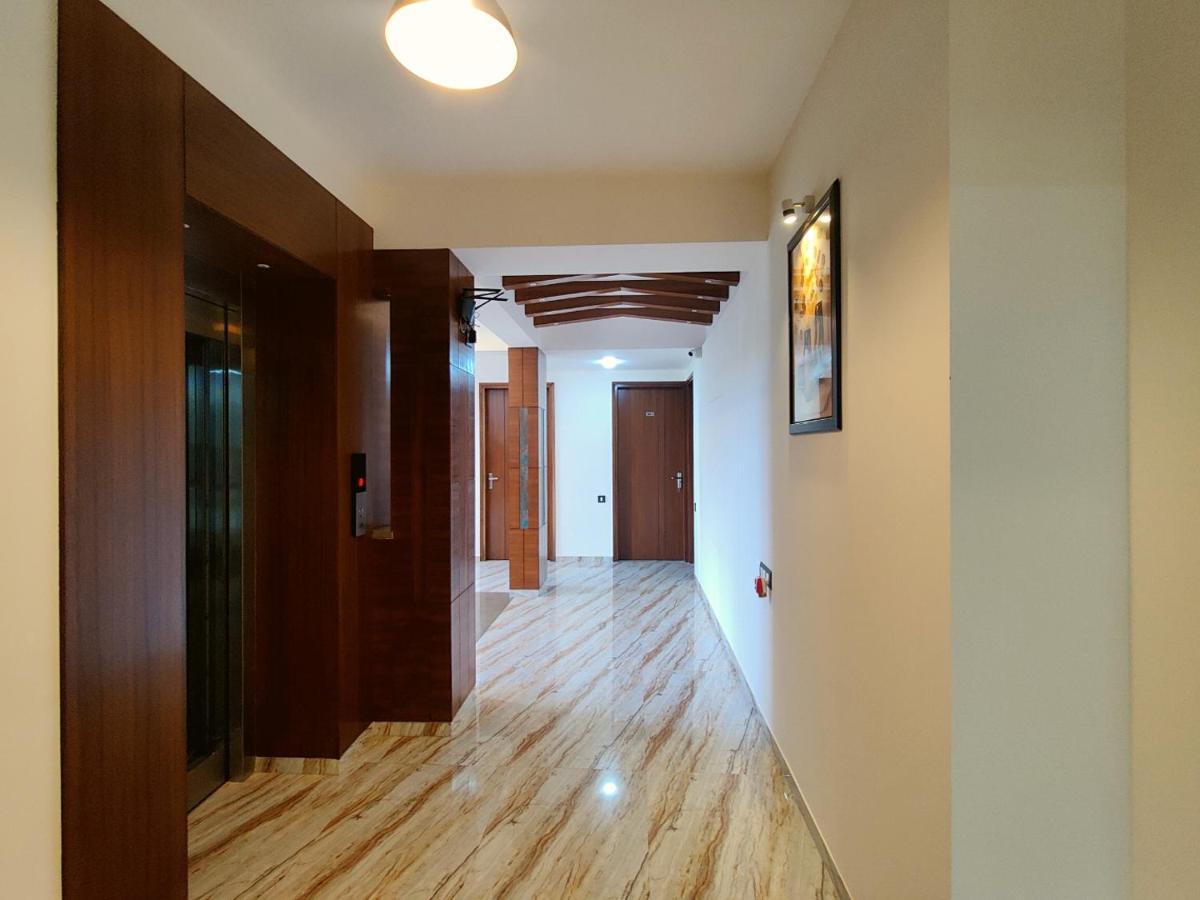 The Shacon Otel Noida Dış mekan fotoğraf