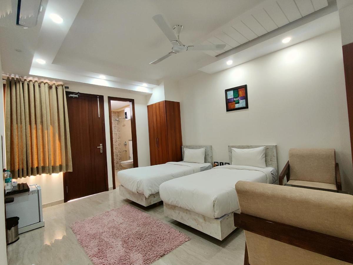 The Shacon Otel Noida Dış mekan fotoğraf