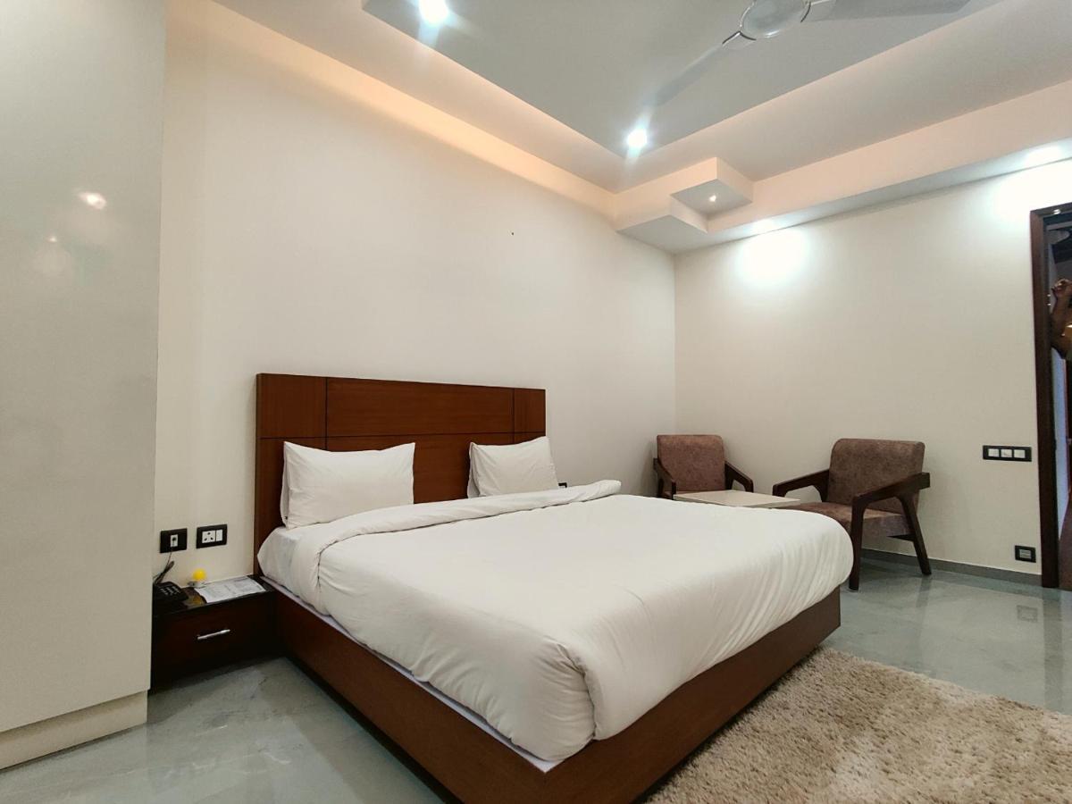 The Shacon Otel Noida Dış mekan fotoğraf